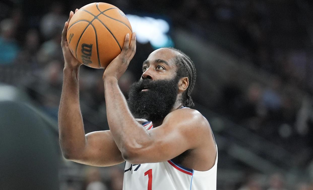 ayx爱游戏官网 -哈登回归赛场,爆冷首场状态亮眼,湖人观众沸腾!的简单介绍