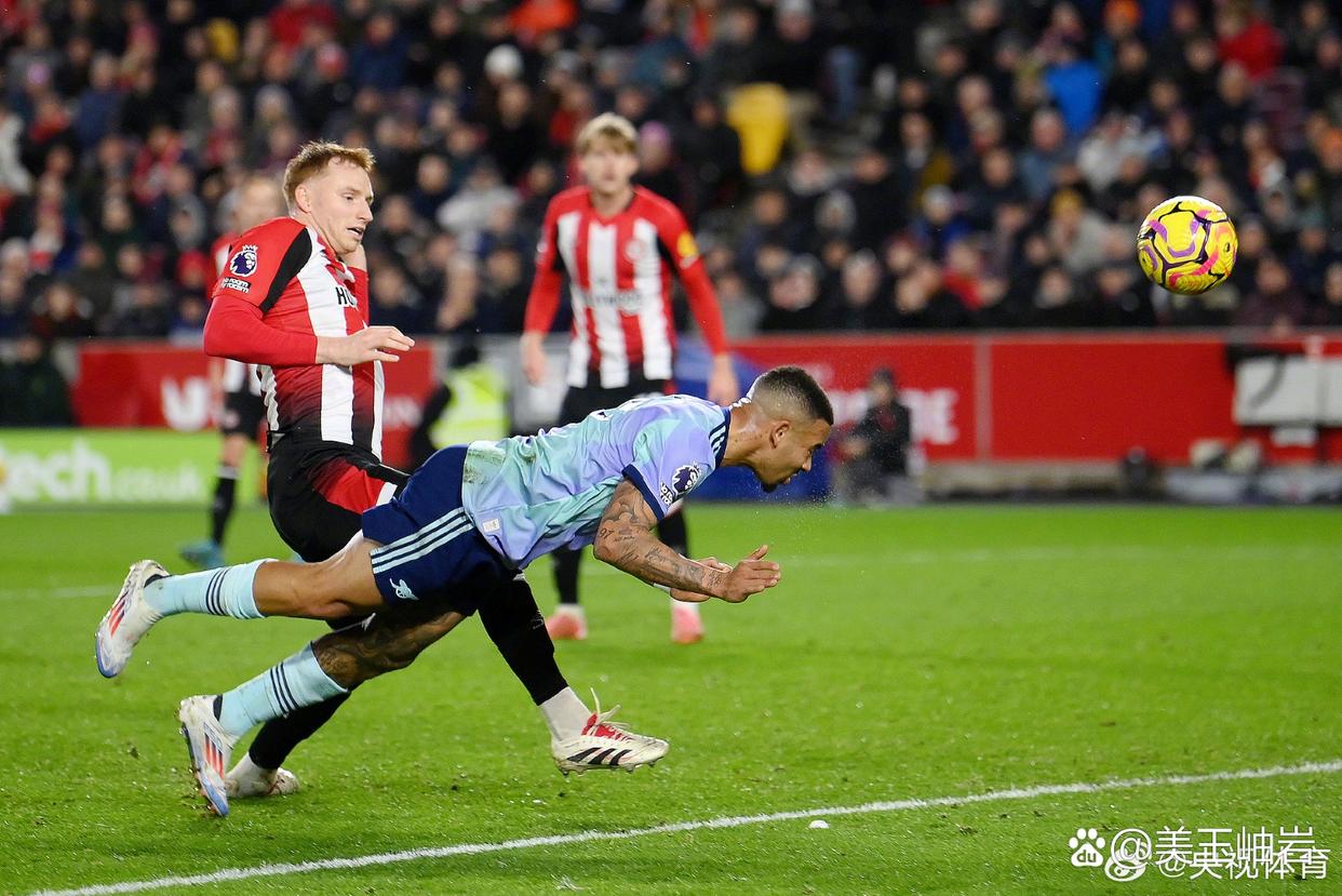 爱游戏官方入口 -Uzi在德国队比赛中逆转，比分优势明显引发热议！(uzis4德杯5杀ig)